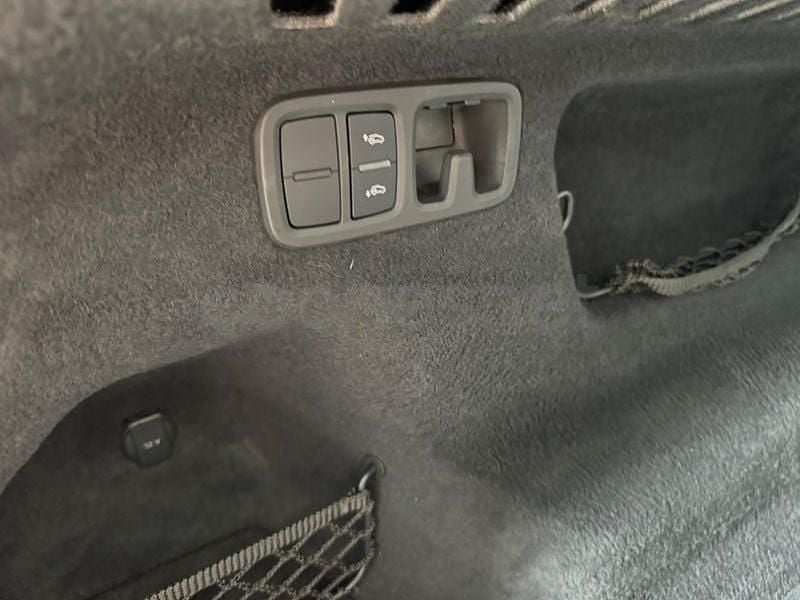 Usado Audi Q8 Premium 340 CV (250 kW) 2020 Negro SUV