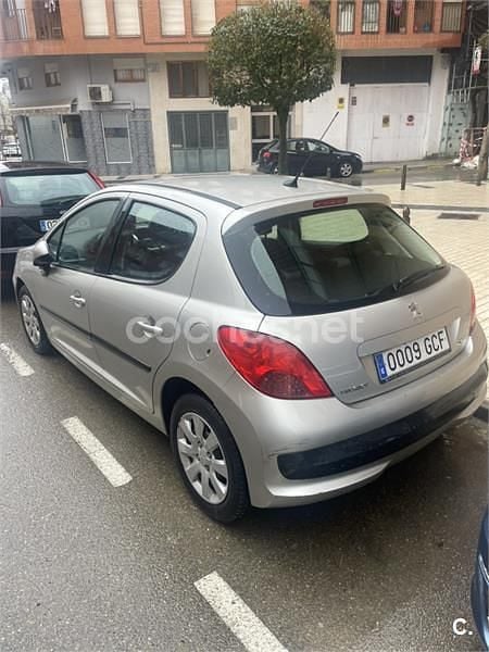 Usado Peugeot 207 95 CV (69 kW) 2008 Gris / plata Berlina