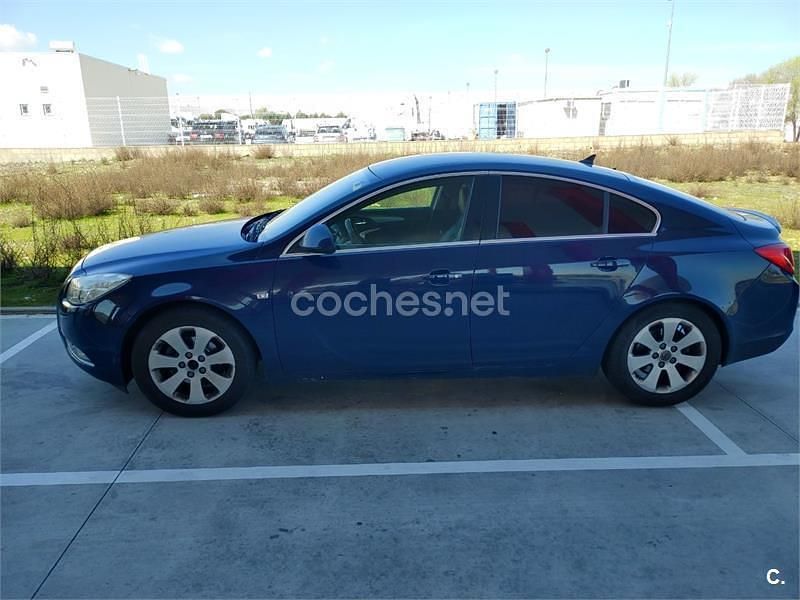 Usado Opel Insignia Edition 130 CV (95 kW) 2011 Negro Berlina