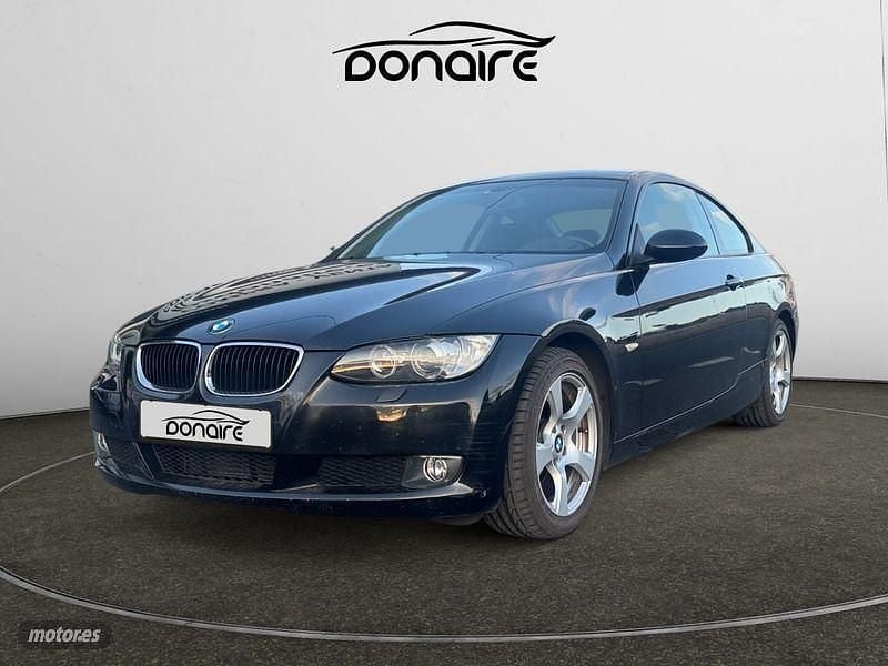 Negro Usado 2007 BMW 320 Coupe | 9990 € (Precio justo) - Imagen 1/4