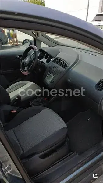 Usado Seat Altea Stylance 105 CV (77 kW) 2006 Azul Monovolumen