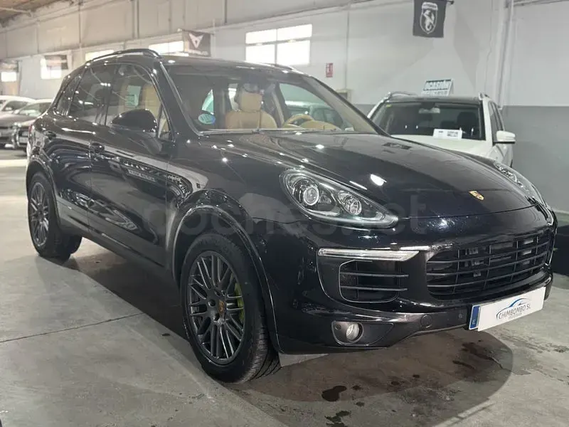 Usado Porsche Cayenne S E-Hybrid Platinum Edition 416 CV (305 kW) 2016 Negro SUV