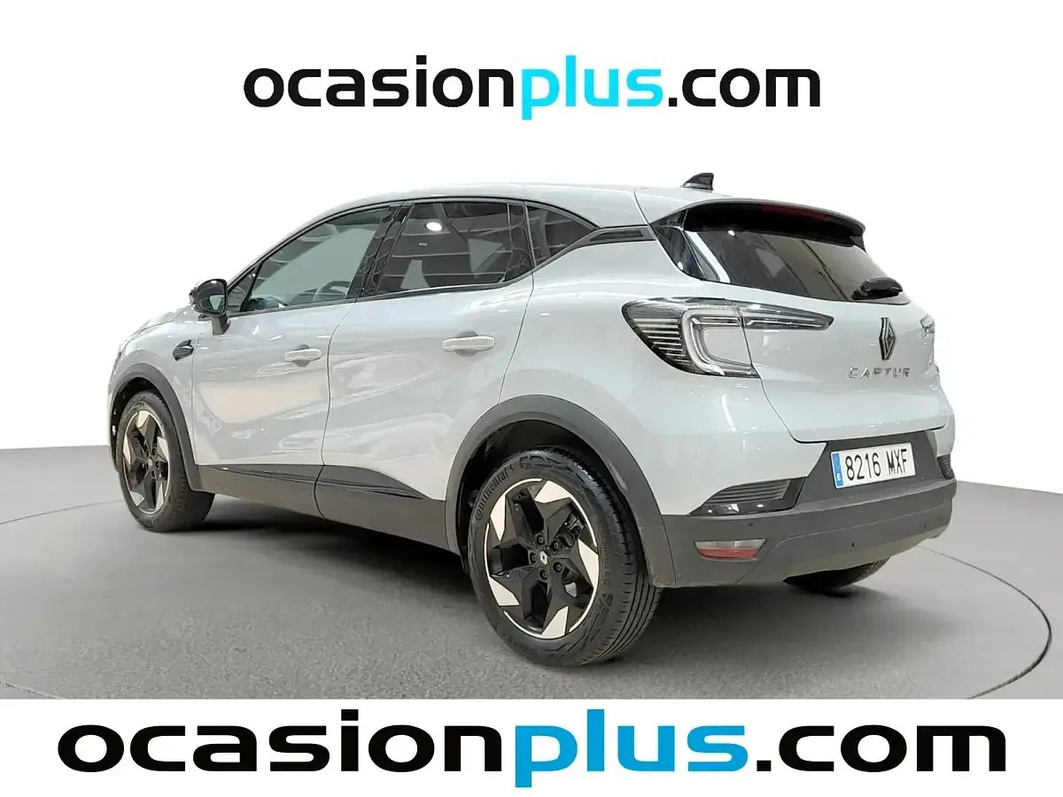 Usado Renault Captur Techno 90 CV (66 kW) 2024 Gris SUV