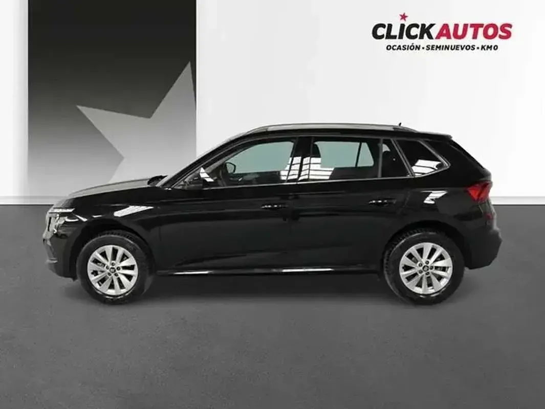 Usado Skoda Kamiq Selection 116 CV (85 kW) 2025 Negro SUV