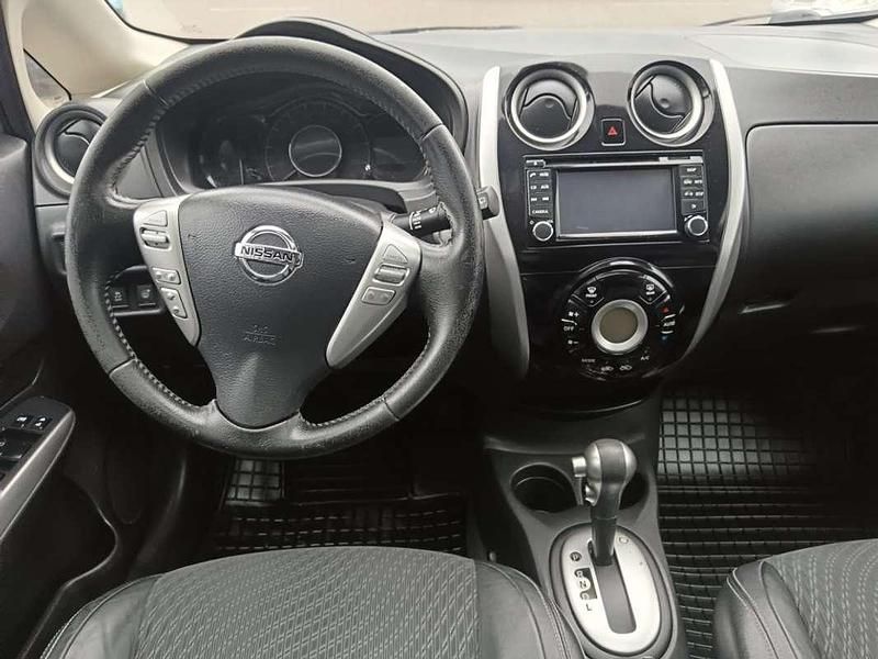 Usado Nissan Note Premium Edition 98 CV (72 kW) 2014 Plateado Utilitario