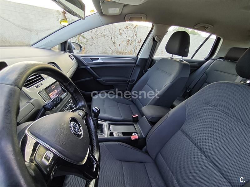 Usado VW Golf VII 110 CV (80 kW) 2013 Negro Berlina