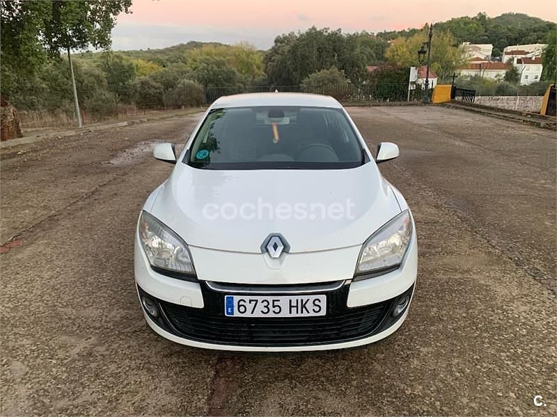 Blanco Usado 2012 Renault Mégane Expression Berlina | 5300 € (Buen precio) - Imagen 1/4