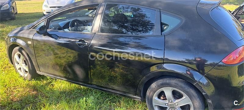 Begagnad Seat Leon Sport 105 HK (77 kW) 2009 Svart Halvkombi