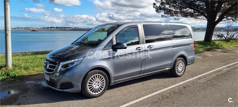 Azul Usado 2016 Mercedes V220 Avantgarde Monovolumen | 41.000 € - Imagen 1/4