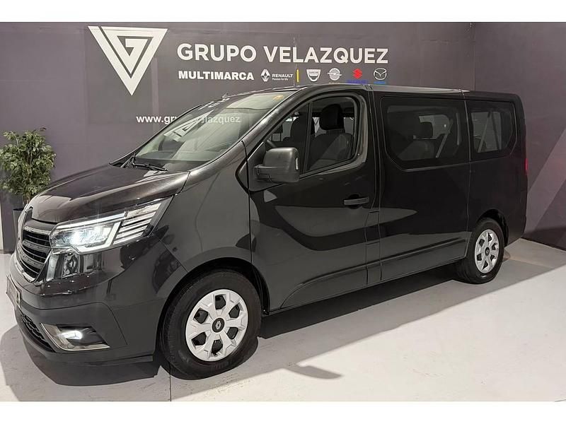 Usado Renault Trafic 150 CV (110 kW) 2024 Negro Monovolumen