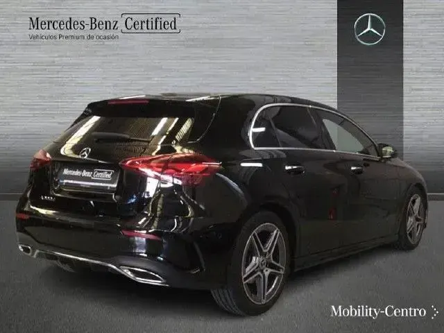 Usado Mercedes A200 150 CV (110 kW) 2024 Negro noche Berlina