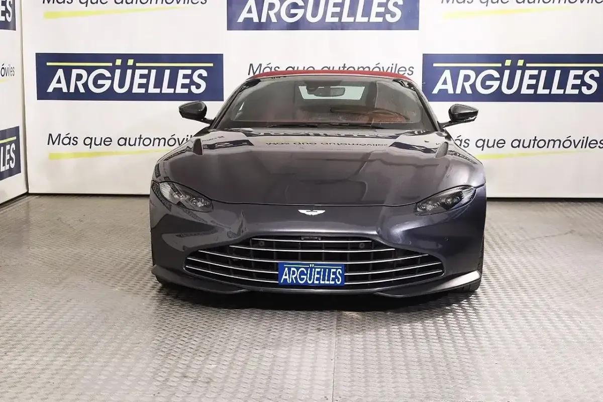 Usado Aston Martin V8 Vantage 665 CV (489 kW) 2022 Gris Descapotable