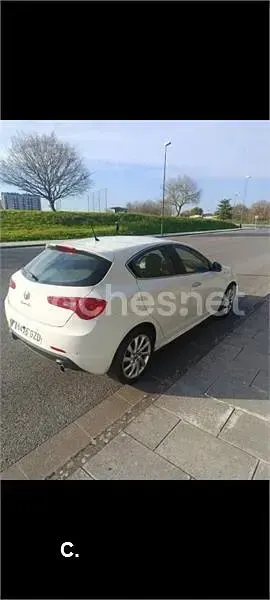 Usado Alfa Romeo Giulietta Distinctive 170 CV (125 kW) 2010 Blanco Utilitario