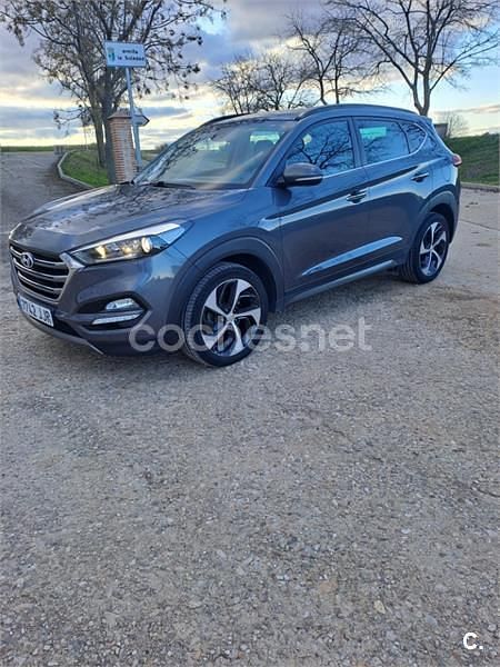 Usado Hyundai Tucson 136 CV (100 kW) 2015 Gris / plata SUV