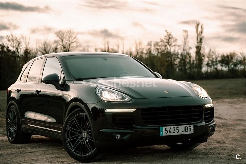 Negro Usado 2015 Porsche Cayenne SUV | 25.900 € (Un poco caro) - Imagen 1/4