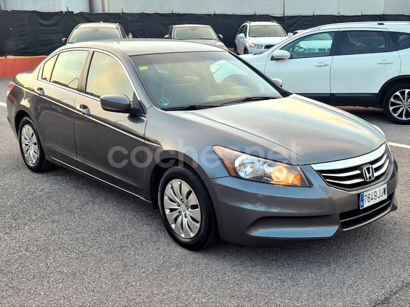 Usado Honda Accord Innova 201 CV (147 kW) 2011 Gris / plata Berlina