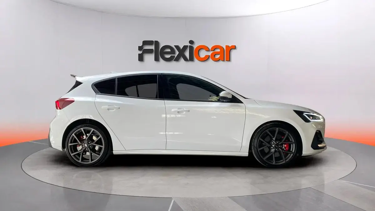 Usado Ford Focus ST 280 HP (205 kW) 2025 Branco Citadino