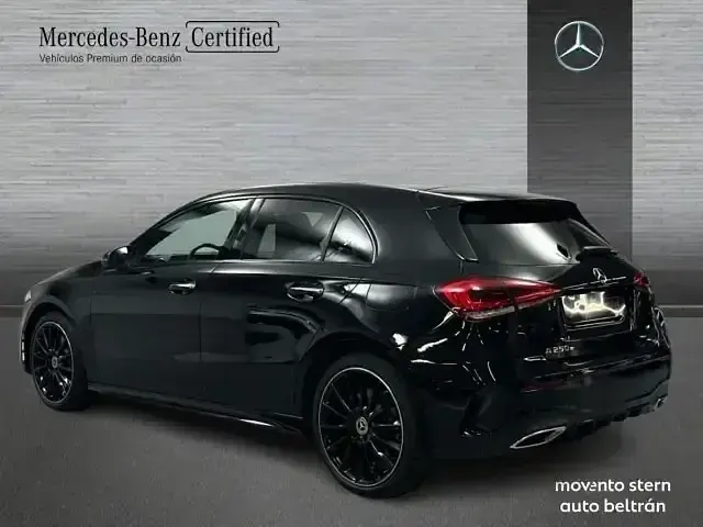 Usado Mercedes A250 AMG line 218 CV (160 kW) 2022 Negro Berlina