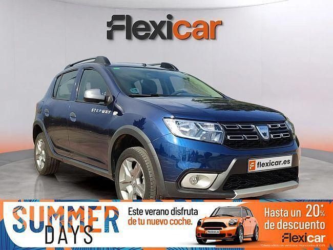 Usado Dacia Sandero Comfort 90 CV (66 kW) 2019 Azul Utilitario