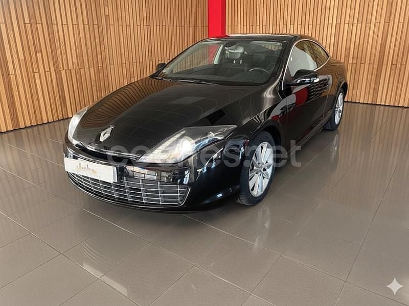 Negro Usado 2013 Renault Laguna Coupé Coupe | 8790 € - Imagen 1/4