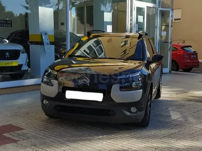 Usado Citroën C4 Feel 100 CV (73 kW) 2016 Negro Berlina