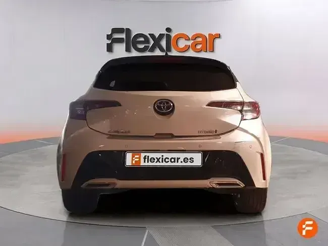 Usado Toyota Corolla Sport 180 CV (132 kW) 2019 Blanco Berlina