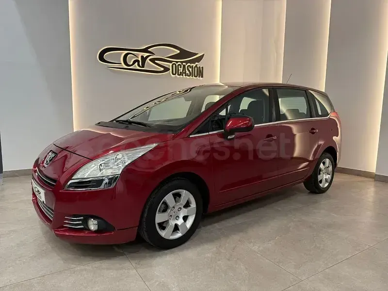 Usado Peugeot 5008 Active 150 CV (110 kW) 2011 Granate Monovolumen