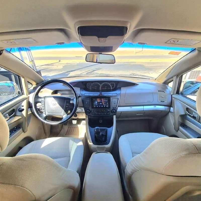 Usado Ssangyong (KGM) Rodius 165 CV (121 kW) 2007 Negro Monovolumen