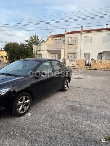Usado Ford Focus Trend 109 CV (80 kW) 2009 Negro Berlina