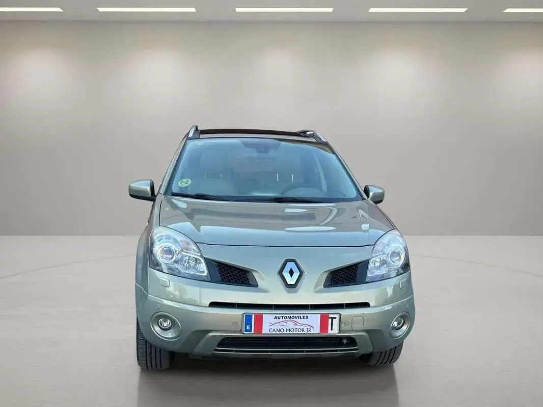 Usado Renault Koleos Privilege 173 CV (127 kW) 2008 Beige SUV