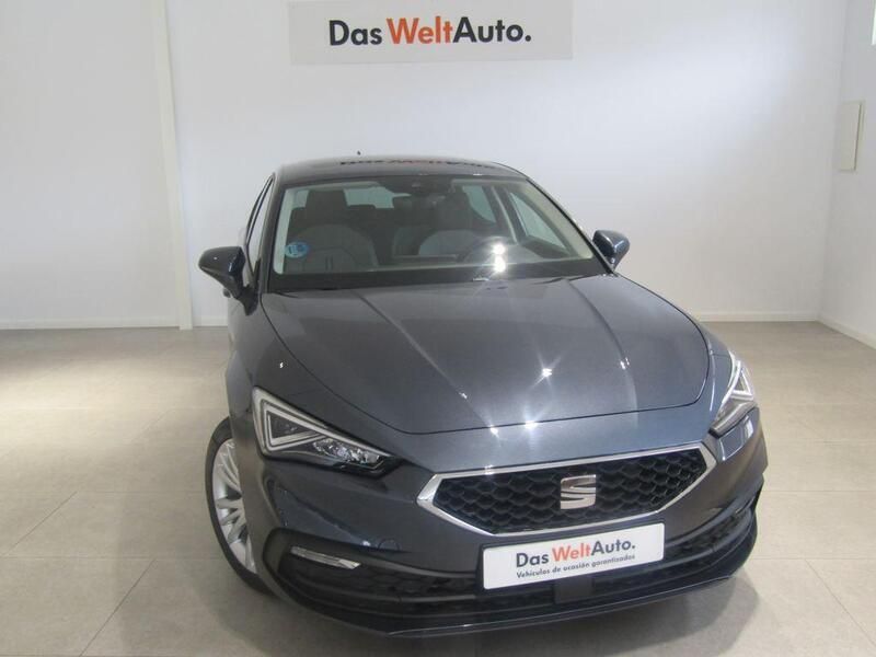 Gris Usado 2024 Seat Leon Style Berlina | 22.990 € (Buen precio) - Imagen 1/4