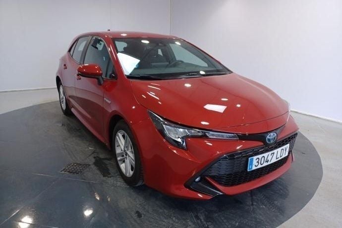 Usado Toyota Corolla Active 140 CV (102 kW) 2020 Rojo Berlina