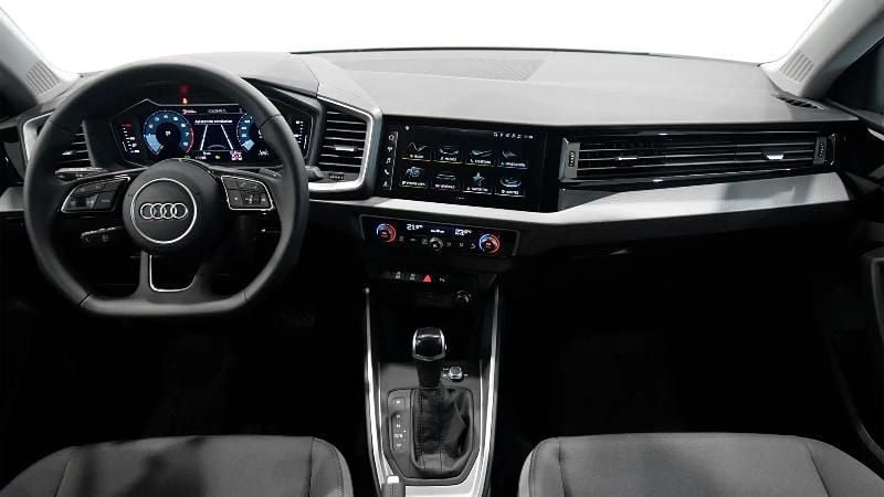Usado Audi A1 Sportback 110 CV (80 kW) 2021 Gris/plata Utilitario
