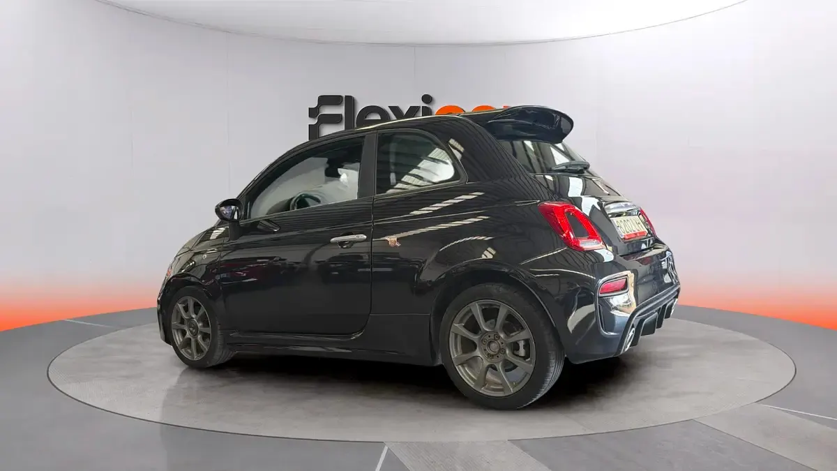 Usado Abarth 595 165 CV (121 kW) 2022 Negro Berlina