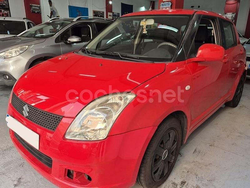 Rojo Usado 2008 Suzuki Swift GL Berlina | 4650 € (Precio justo) - Imagen 1/4