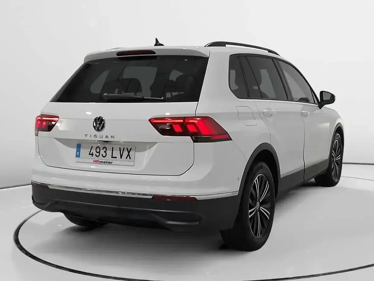 Usado VW Tiguan Life 150 CV (110 kW) 2022 Blanco SUV