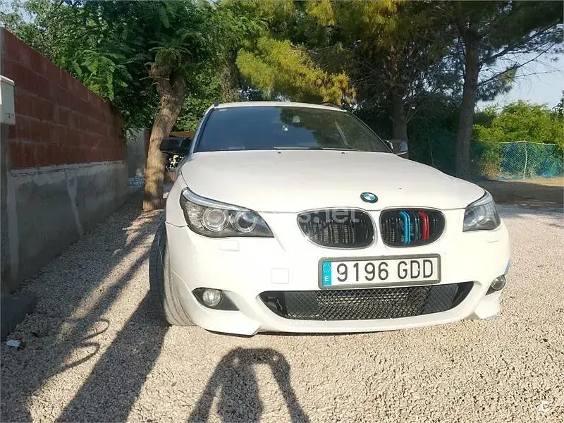 Usado BMW 530 231 CV (169 kW) 2008 Blanco Familiar