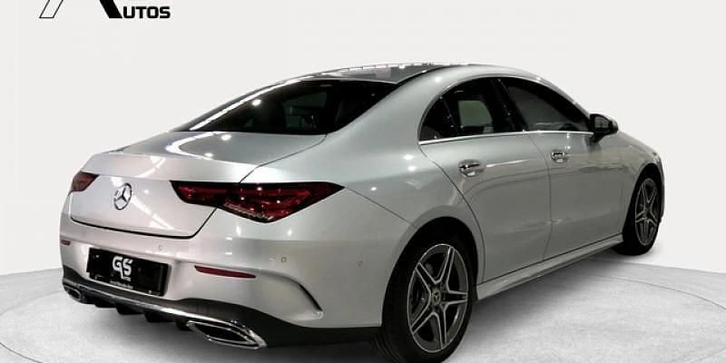 Usado Mercedes CLA200 163 CV (119 kW) 2021 Gris Berlina
