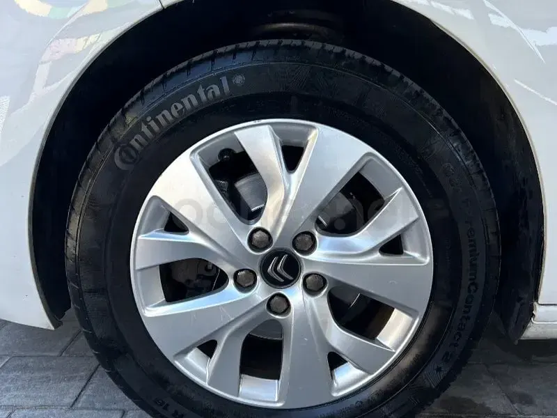 Usado Citroën Grand C4 Picasso Seduction 120 CV (88 kW) 2014 Blanco Monovolumen