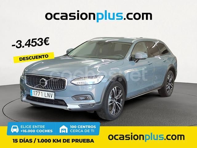 Gris / plata Usado 2021 Volvo V90 CC Familiar | 37.990 € (Un poco caro) - Imagen 1/4