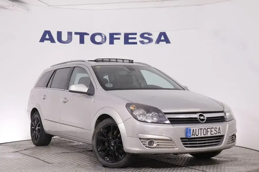 Usado Opel Astra 120 CV (88 kW) 2006 Gris Familiar