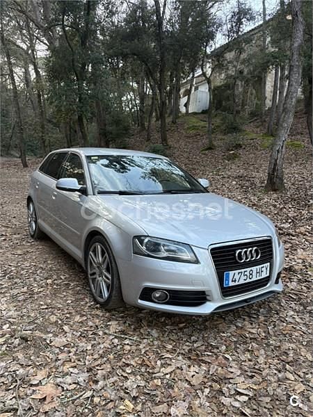 Usado Audi A3 Ambiente 170 CV (125 kW) 2011 Gris / plata Berlina