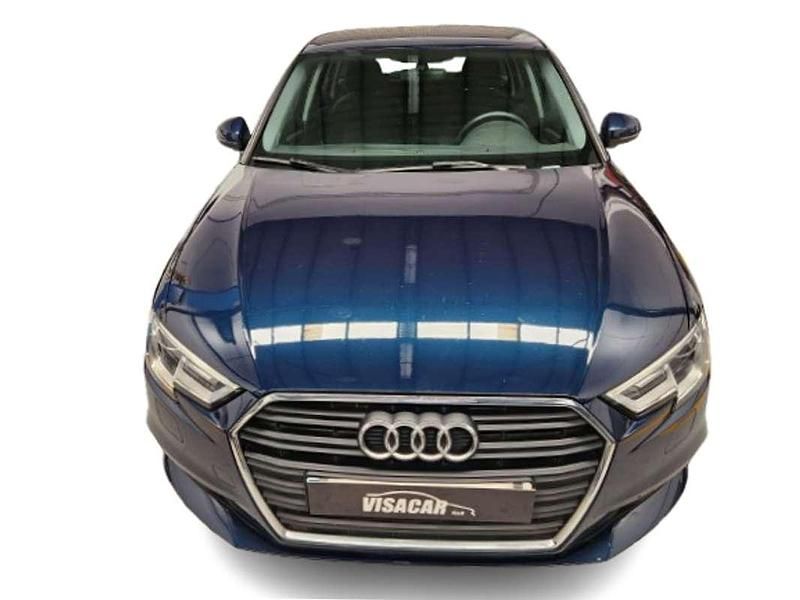 Usado Audi A3 Sportback Design 116 CV (85 kW) 2019 Azul Utilitario