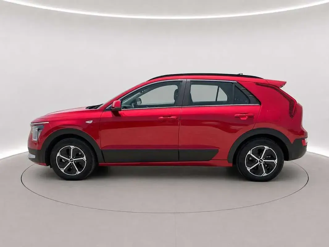 Usado Kia Niro 129 CV (94 kW) 2025 Rojo SUV