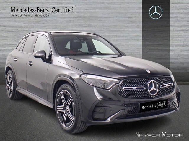 Usado Mercedes GLC200 AMG line 204 CV (150 kW) 2025 Negro obsidiana SUV