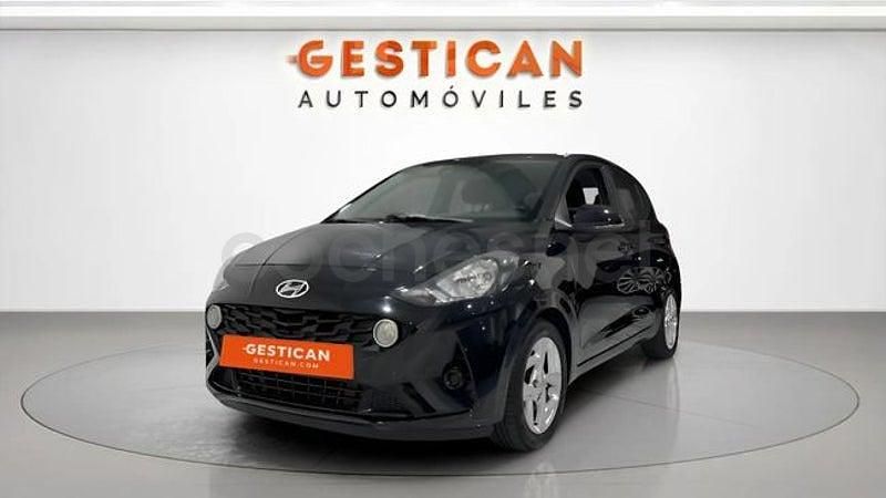 Usado Hyundai i10 67 CV (49 kW) 2023 Negro Utilitario