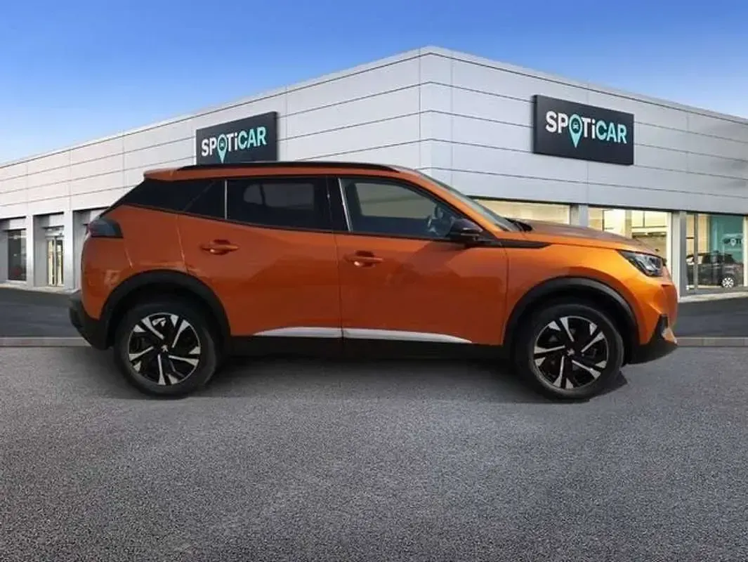 Usado Peugeot 2008 Allure 101 CV (74 kW) 2022 Naranja SUV