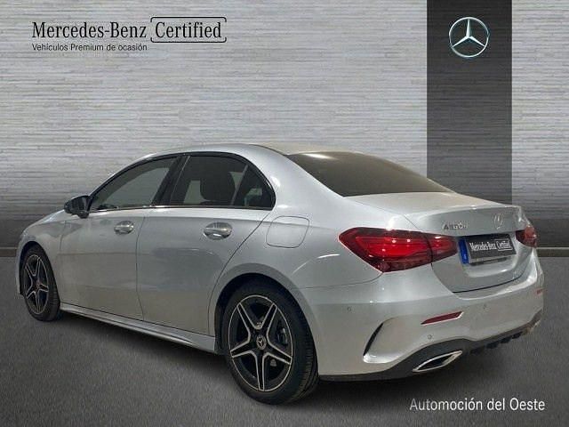 Nuevo Mercedes A180 116 CV (85 kW) 2025 Plata hightech