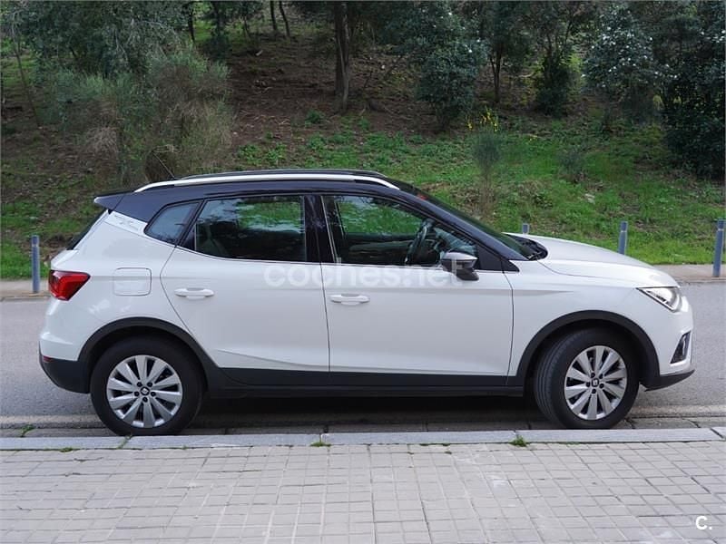 Usado Seat Arona XCELLENCE 115 CV (84 kW) 2017 Blanco SUV
