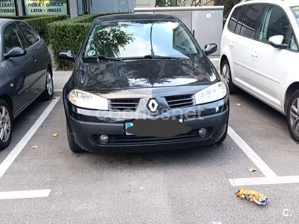 Negro Usado 2004 Renault Mégane II Dynamique Berlina | 2000 € (Buen precio) - Imagen 1/4